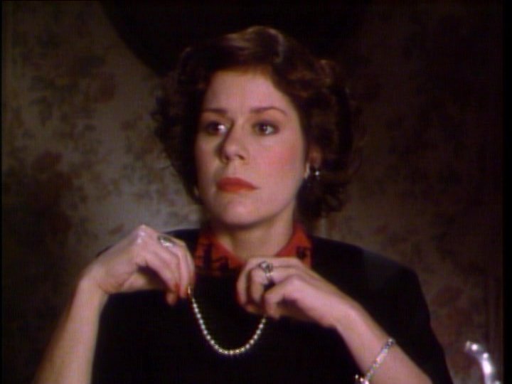 Tales from the Darkside: "The Enormous Radio" (Season 3, Episode 22)