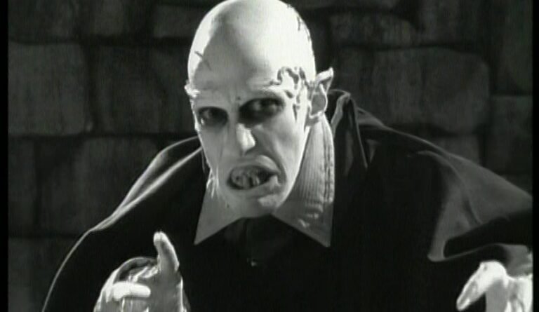 Are you Afraid of the Dark?: "The Tale of the Midnight Madness" (S2E02)