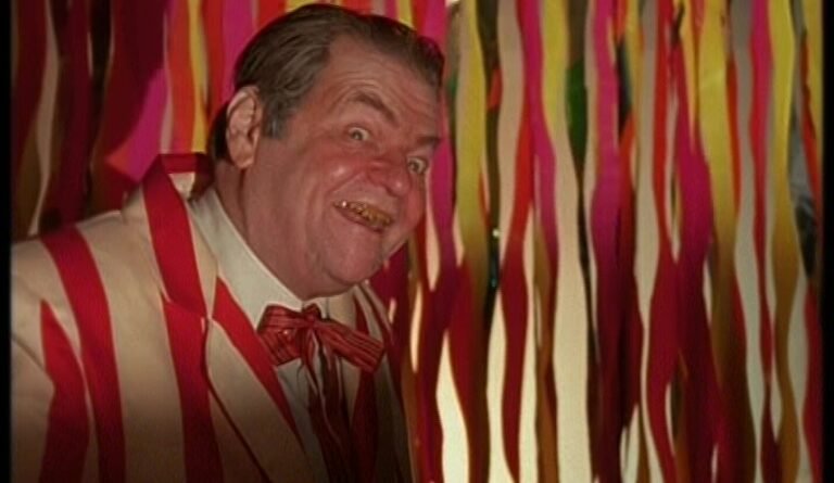 Are you Afraid of the Dark?: "The Tale of Laughing in the Dark" (S1E02)