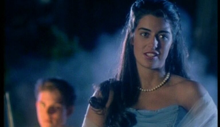 Are you Afraid of the Dark?: "The Tale of the Prom Queen" (S1E12)