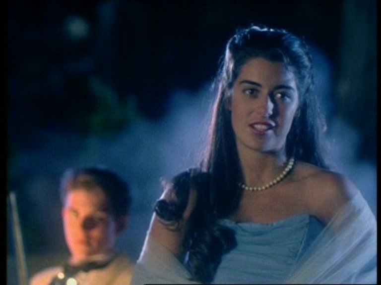 Are you Afraid of the Dark?: "The Tale of the Prom Queen" (S1E12)