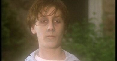 Are you Afraid of the Dark?: "The Tale of the Shiny Red Bicycle" (S2E10)