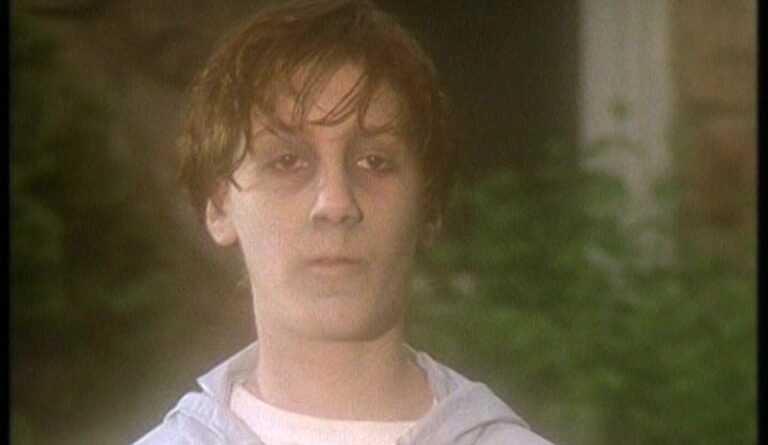 Are you Afraid of the Dark?: "The Tale of the Shiny Red Bicycle" (S2E10)