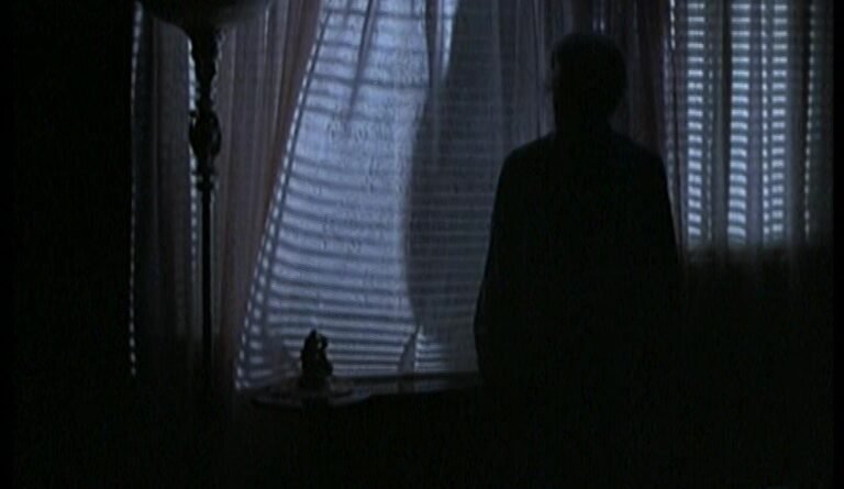 Are you Afraid of the Dark?: "The Tale of Apartment 214" (S3E02)