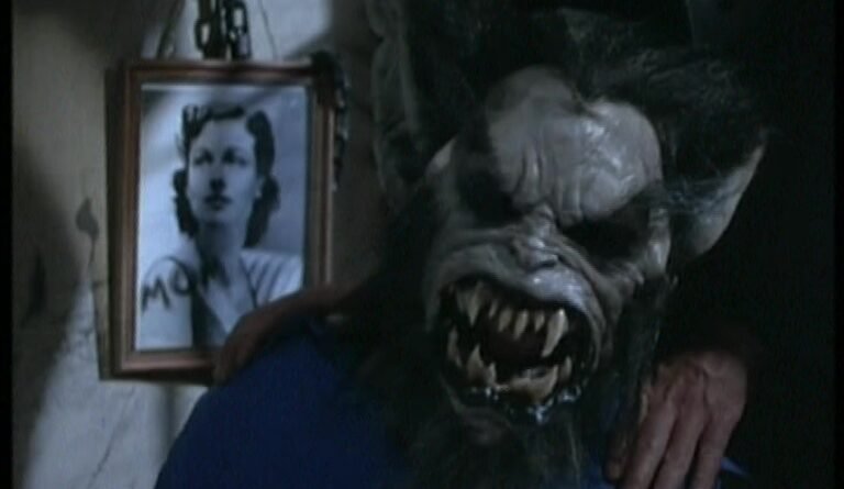Are you Afraid of the Dark?: "The Tale of the Full Moon" (S2E09)