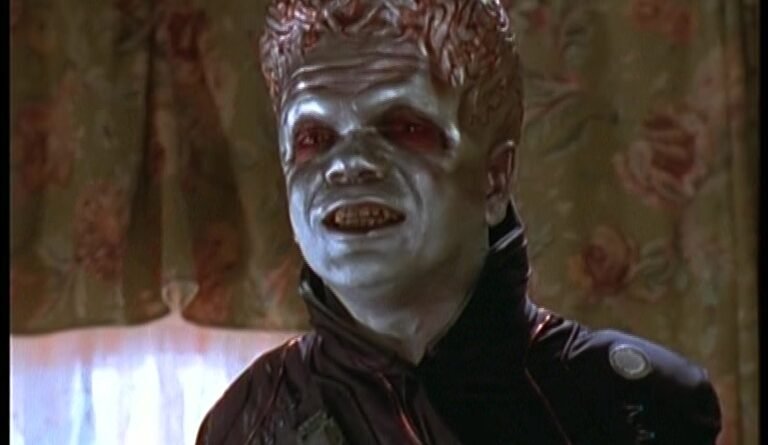 Are you Afraid of the Dark?: "The Tale of the Renegade Virus" (S4E01)