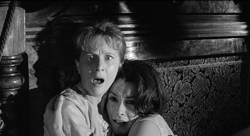 The Haunting (1963) Review – A Timeless Psychological Horror Masterpiece